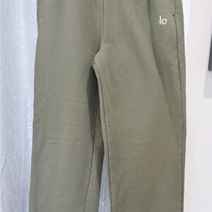 Alo Accolade Straight Leg Sweatpant